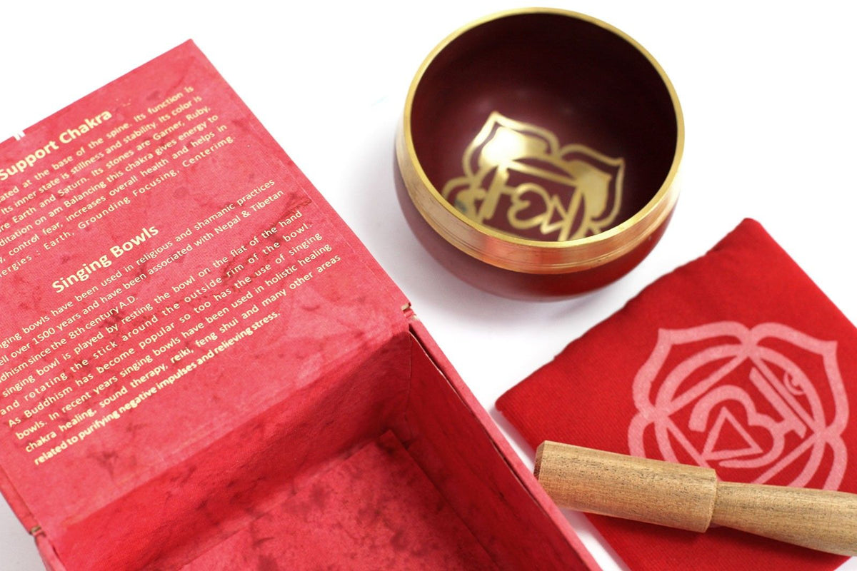 Red chakra singing bowl with its striker, cushion and box, on cotton-rag paper - view 3