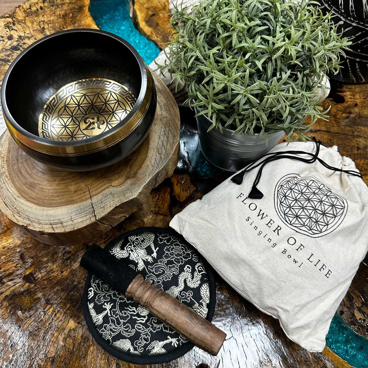 Hand Beaten & Engraved Singing Bowl Gift Set - 14cm - Flower of Life - view 3
