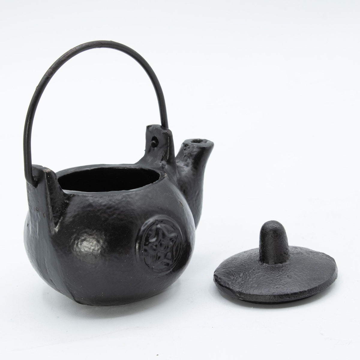 Small Cast Iron Ritual Pot - Pentagram - view 3