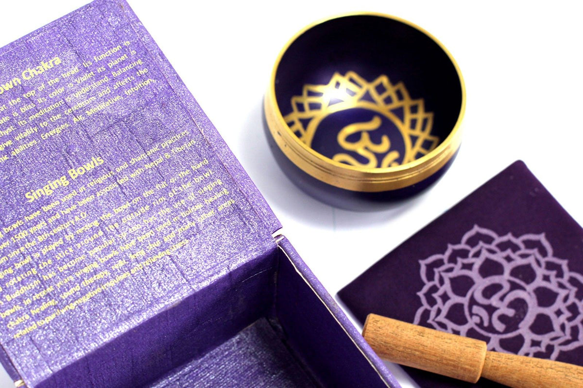 Brass and black singing bowl with striker, purple cushion and lilac box - view 5