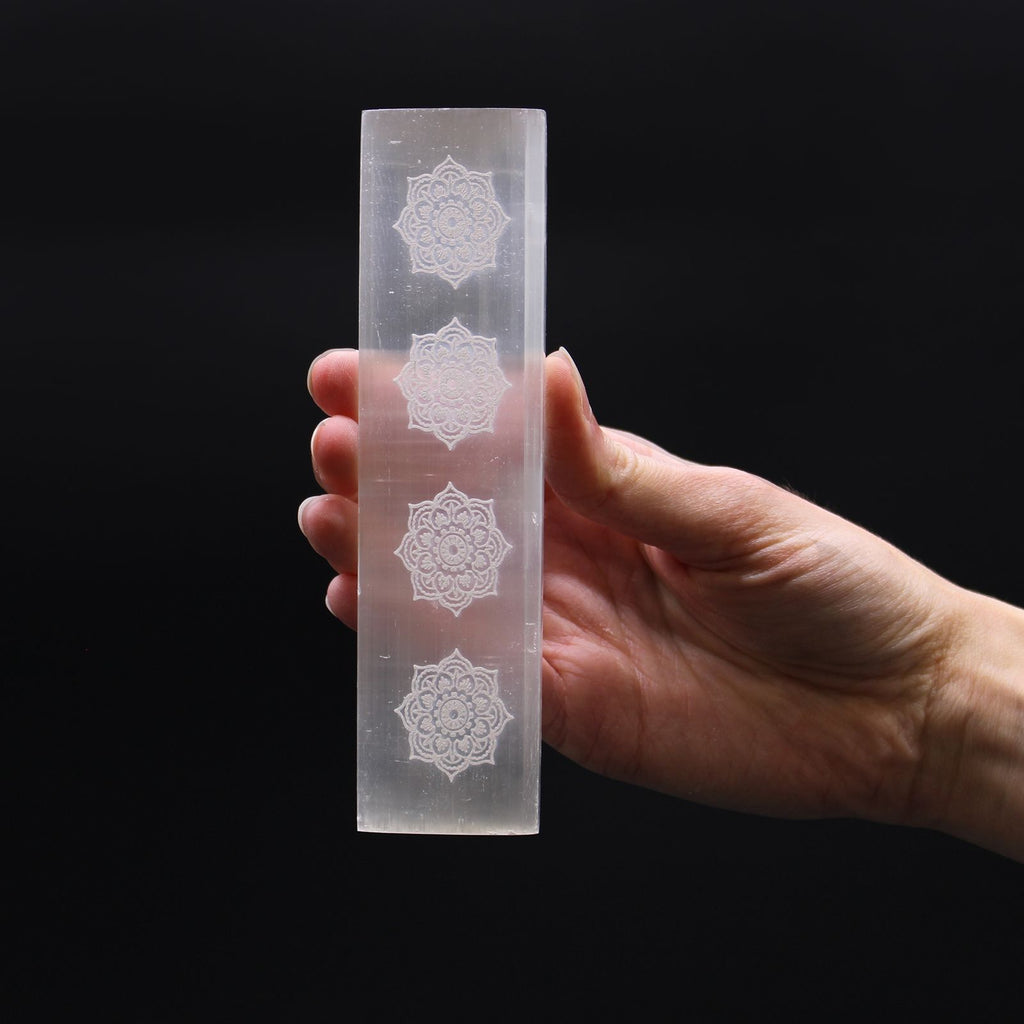 Flat bar selenite charging plate engraved with a mandala - view 2
