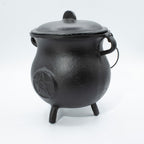 Extra large cast iron cauldron with raised pentagram, lid and three legs - view 5